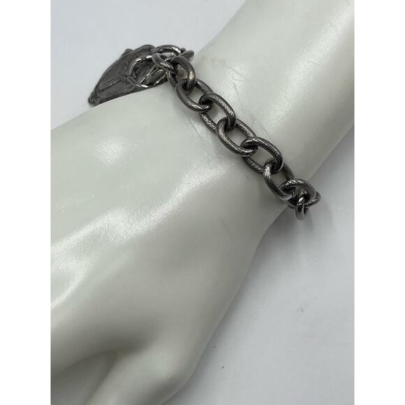 Susan Shaw Intaglio Cross Charm Chain Toggle Religious Faith Bracelet - Picture 9 of 12